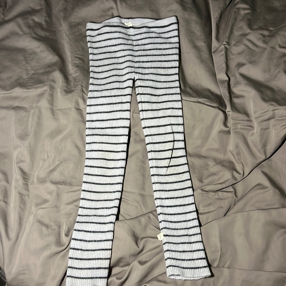 Nui organic merino wool leggings. Size 6